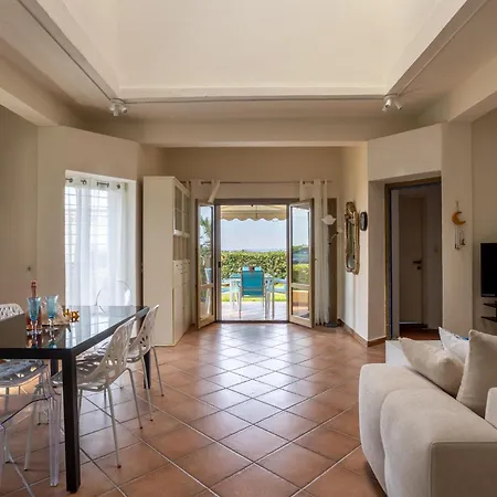 Dk Beachfront Вилла